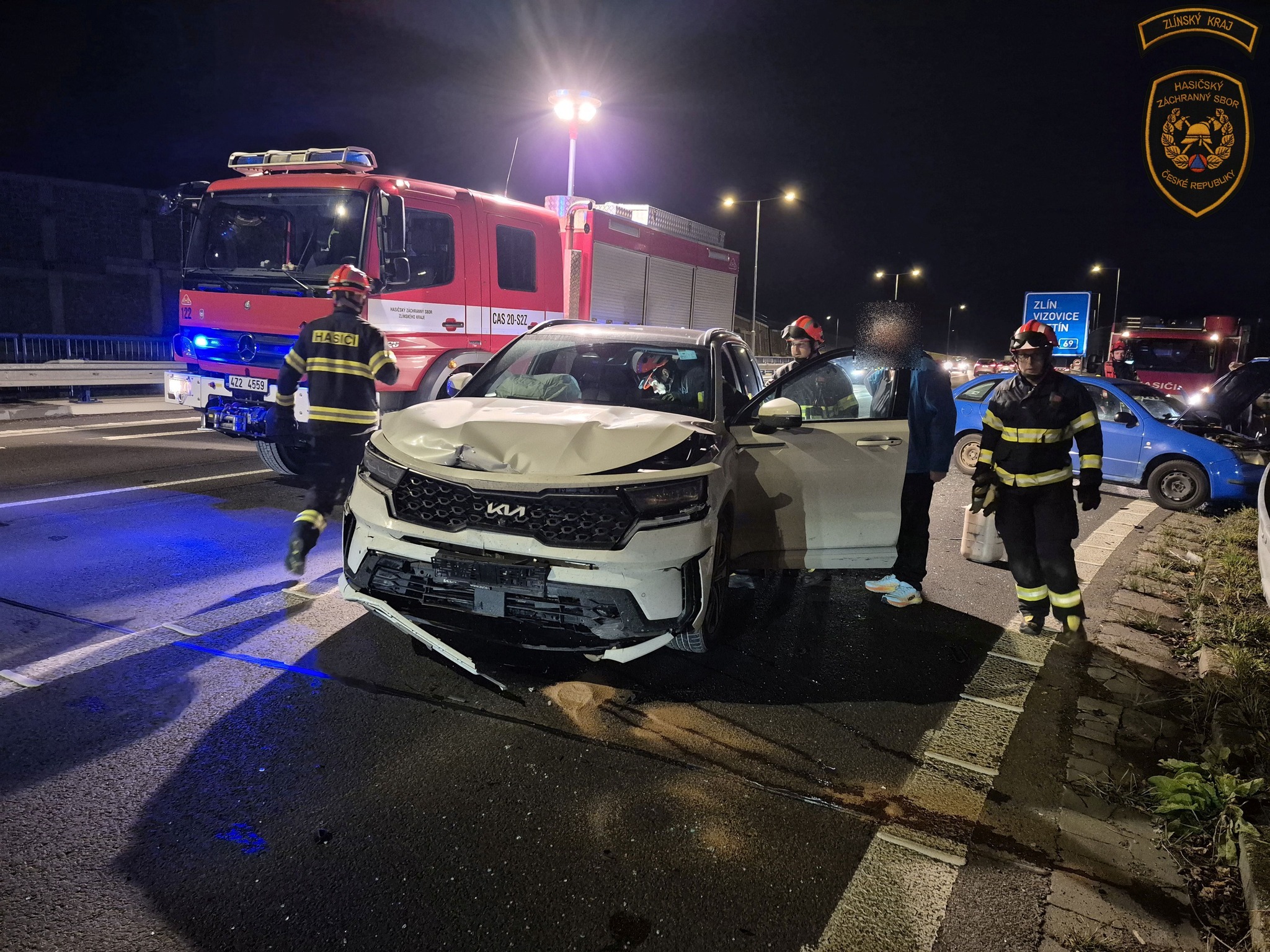 Nehoda dvou osobních automobilu - Vsetín, Rokytnice.