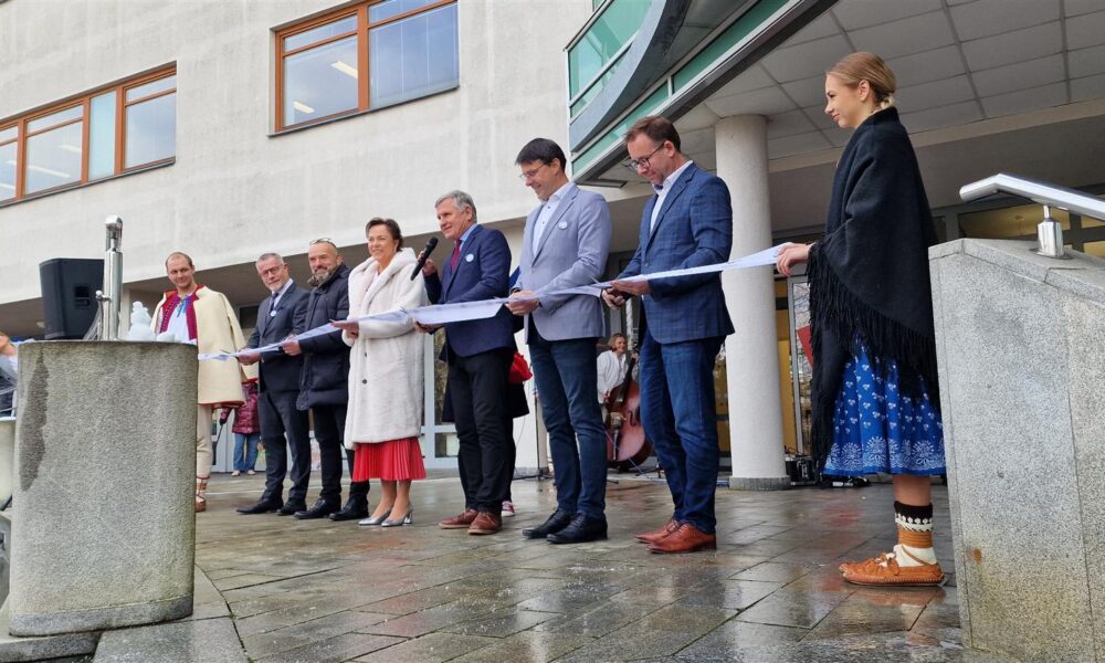 Vsetín otevřel moderní knihovnu za více než 100 milionů. Místo knih i centrum pro lidi